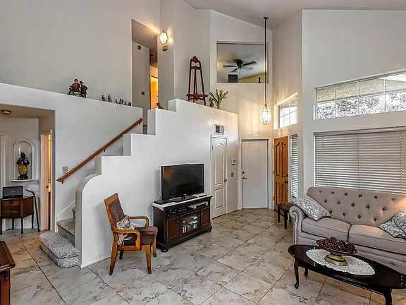 4th image of 39345 Calle San Clemente