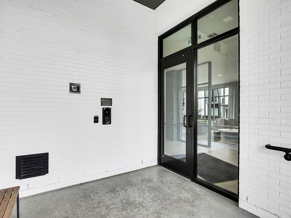 Building Photo 5