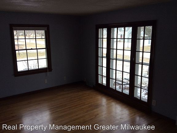 4th image of 4545 N 106th St
