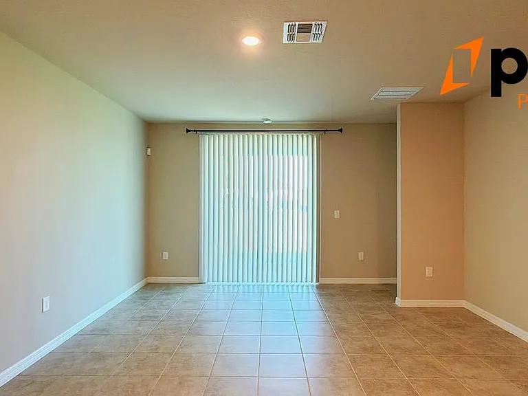 862 Rivers Crossing St — Photo 15