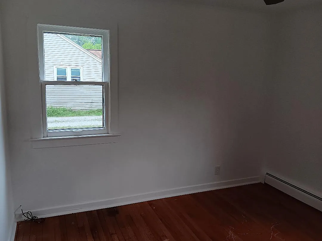 3 bed, 1000 sqft, $1,975 — Photo 3