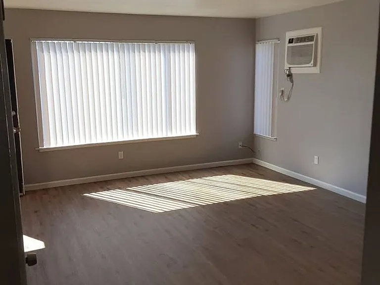 132 E Morris Ave — Photo 11