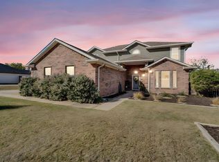951 Hill Meadow Dr, Midlothian, TX 76065