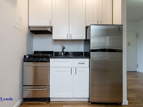 4th image of 505 E 88th St #2RW