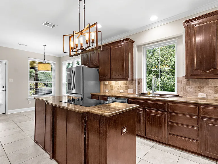 202 Stone Hollow Ct — Photo 17
