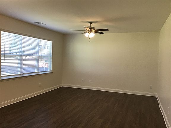 5th image of 3318 Okelly Dr