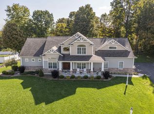 16 Ridge View Rd, Gansevoort, NY 12831