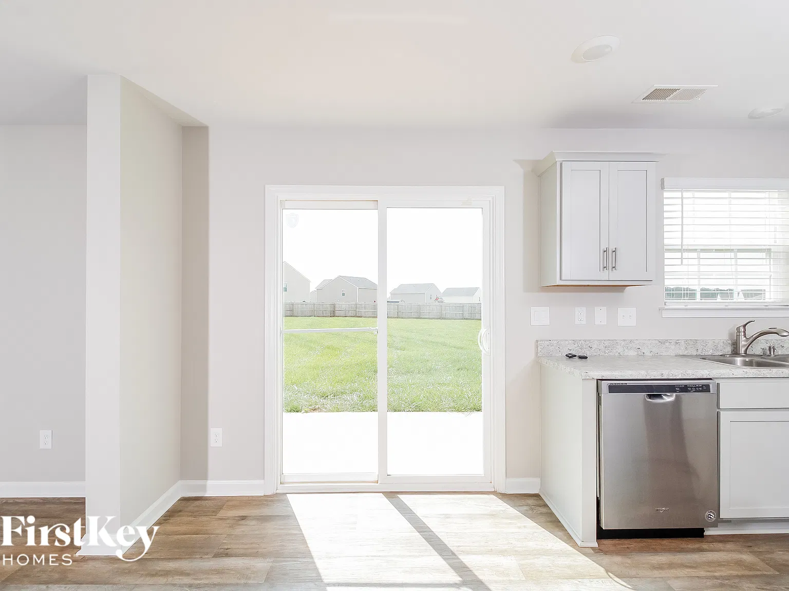 3 bed, 2.5 bath, 2250 sqft, $2,235 — Photo 4