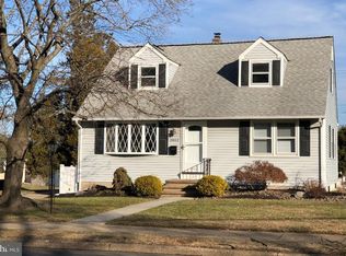 2462 Sylvan Ave, Hamilton, NJ 08610