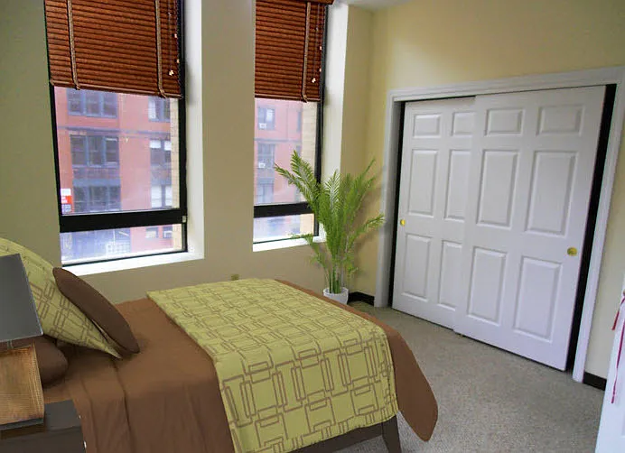Essex Apartments, 81 — Photo 3