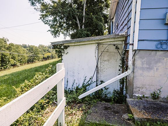 2nd image of 1057 Wildcat Rd
