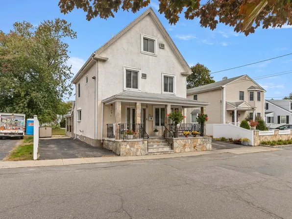 21 Buxton St, Peabody, MA 01960