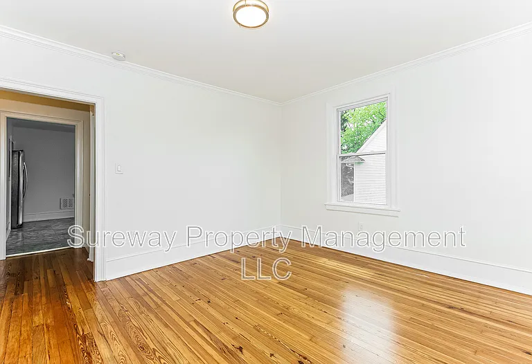 114 Walnut St — Photo 7