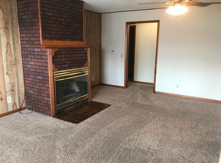 222 E Silknitter Rd, Rose Hill, KS 67133