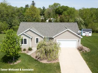1110 Sunrise Ln NW, Grand Rapids, MI 49534