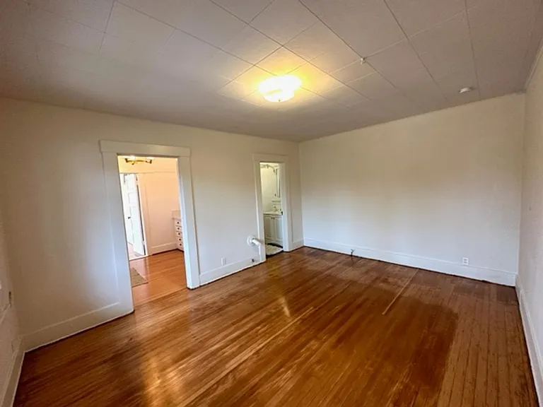 1400 Fremont Ave. — Photo 10