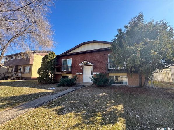 533 27th STREET E, Prince Albert, SK S6V 1W5