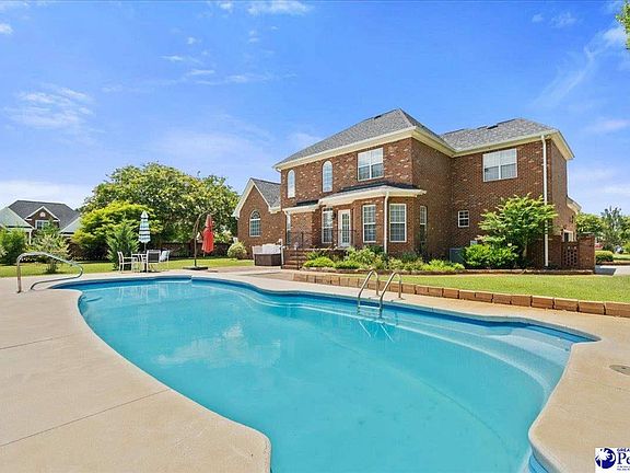 3rd image of 398 Sahalee Ln