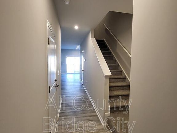 2nd image of 147 Randwick Ln