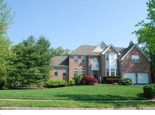 28 Sussex Ln, East Windsor, NJ 08520
