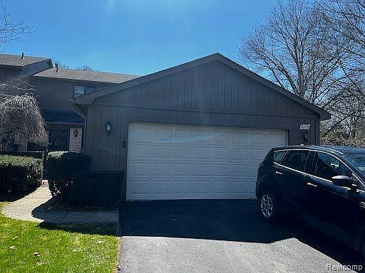 1st image of 1008 Oak Pointe Dr