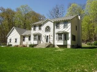 42 Booth Rd, Chester, NY 10918