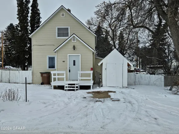 200 Franklin Ave, Larimore, ND 58251