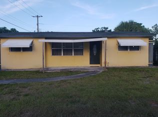 484 Seminole Dr, Lake Worth, FL 33462
