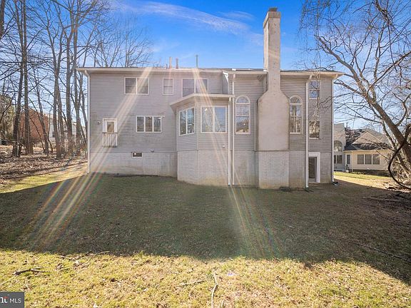 4th image of 5 Deer Trail Ct