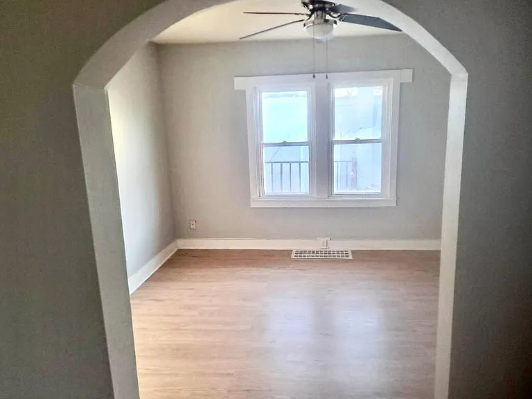 301 S Ottawa St #2W — Photo 3