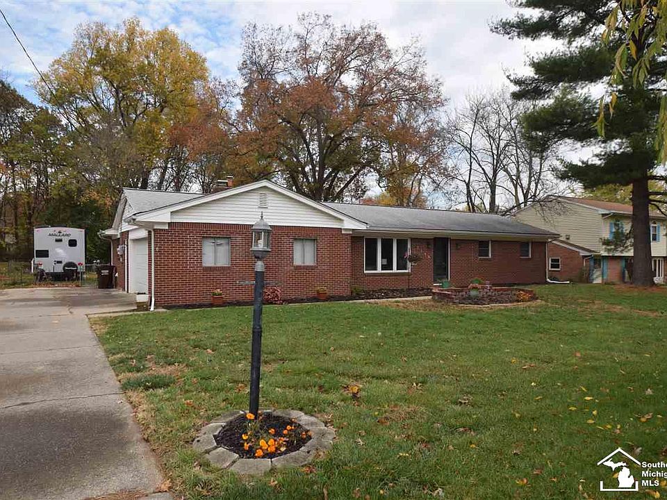 1st image of 3366 Woodmont Dr