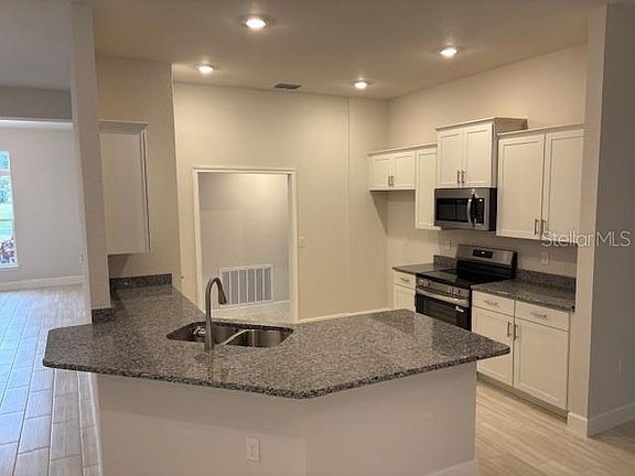 5th image of 6716 SW 179th Avenue Rd