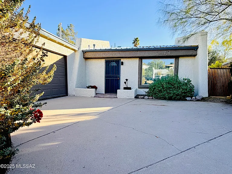 2871 W Saint Tropaz Ave — Photo 39