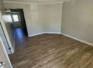 225 E Sharpe St #B, Statesville, NC 28677