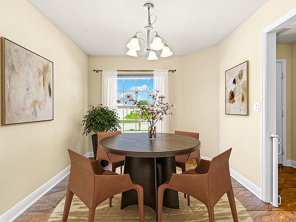 2nd image of 1674 SW Airoso Boulevard