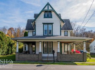 842 Long Run Rd, Mill Hall, PA 17751