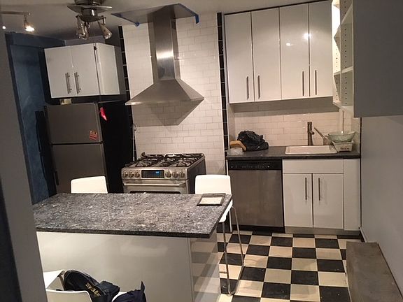 4th image of 155 Lexington Ave