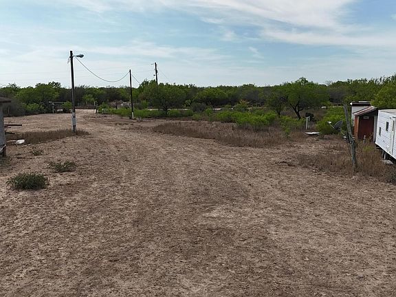 4th image of 203 S Ranch Road 7132f