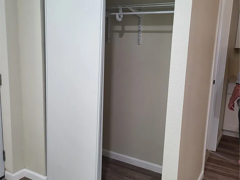 1117 W Evans St — Photo 8