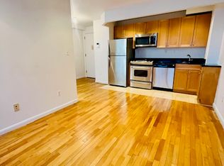 698 10th Ave #4D, New York, NY 10019