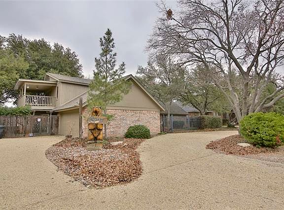 3rd image of 1749 Lakeshore Dr