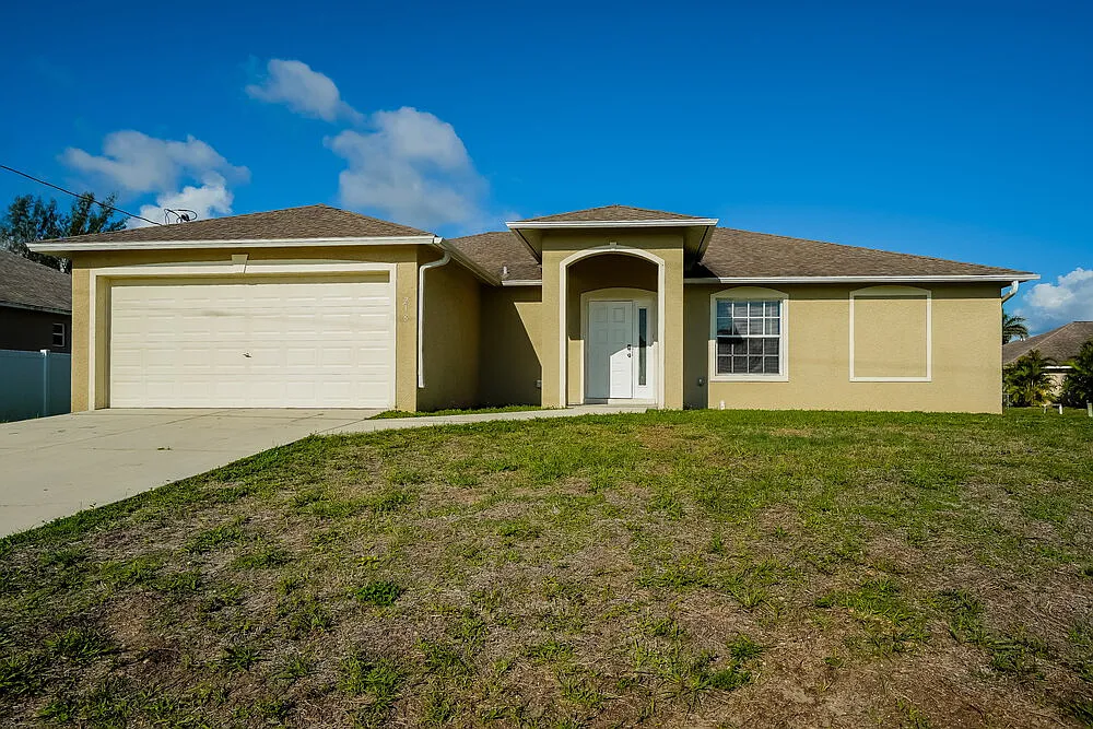 3 bed, 2.0 bath, 1415 sqft, $1,650 — Photo 1