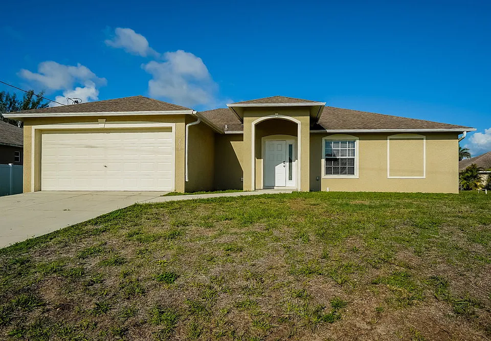 218 SW 11th Ave