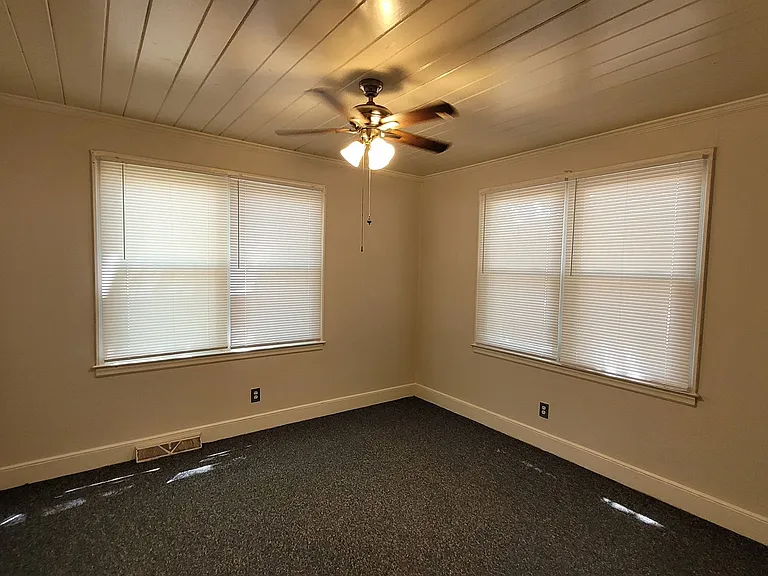 4538 Augusta Rd — Photo 2