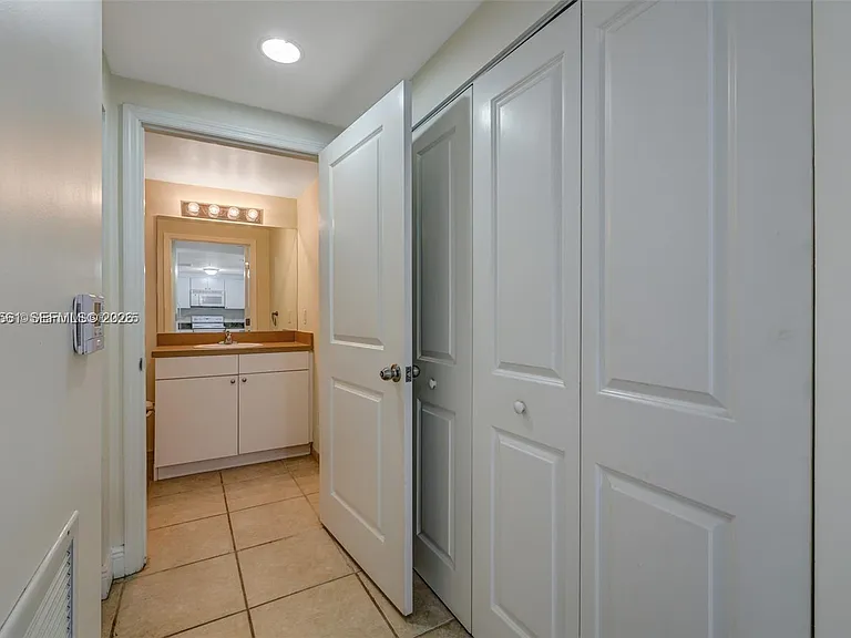 1250 S Miami Ave #1713 — Photo 12