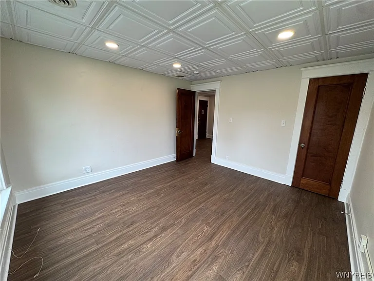 2 Agassiz Cir #B — Photo 11