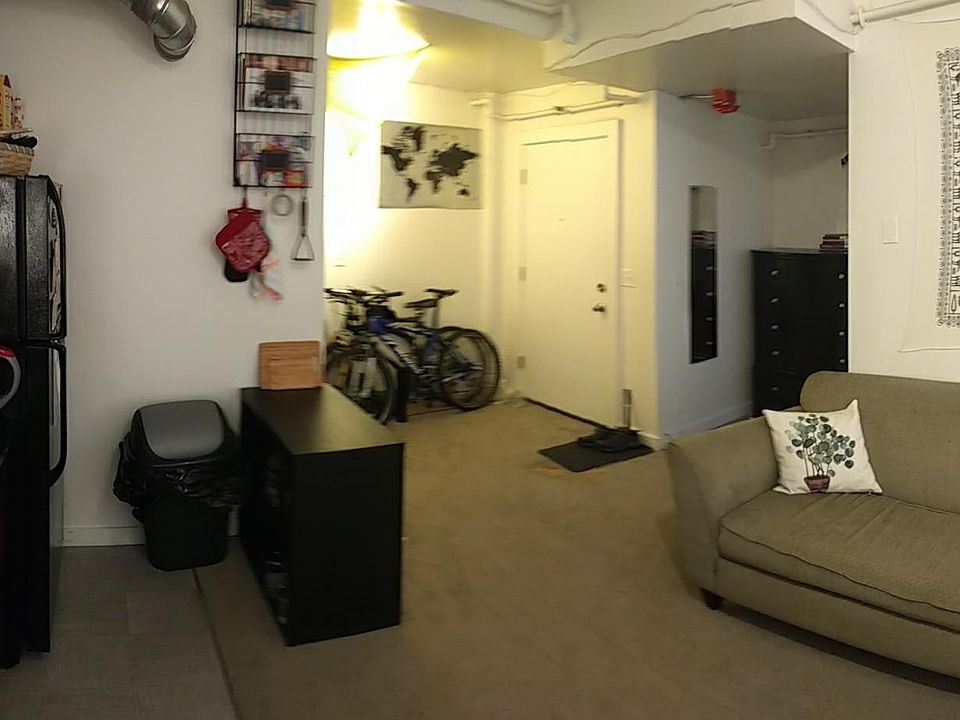 2nd image of 4210 Brooklyn Ave NE