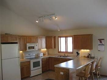 5th image of 732 Greten Ln