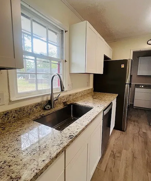 908 Habersham Rd — Photo 8