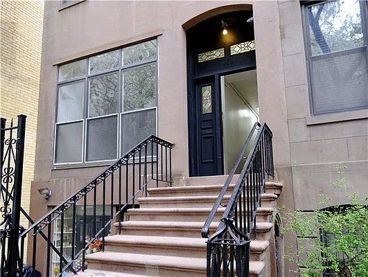 Rented by 18 REALTY | media 33